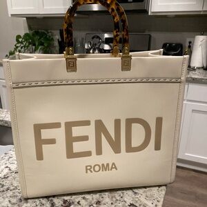 Fendi Medium Sunshine Shopper bag, white leather